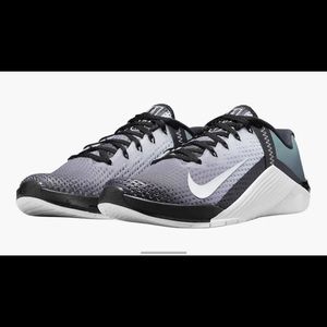 Nike Netcon women size 12